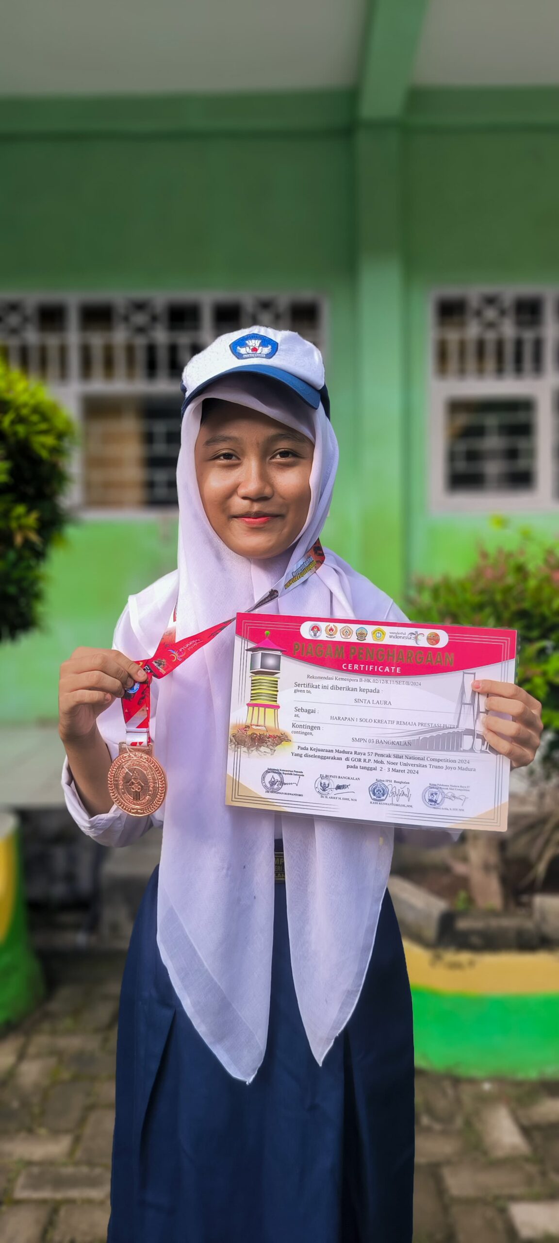 Juara Harapan 1 Solo Kreatif Remaja Prestasi Putri